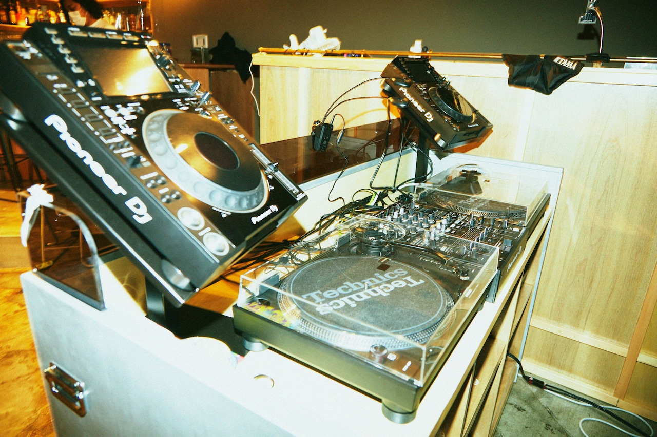 LIVE HAUSのDJ機材。