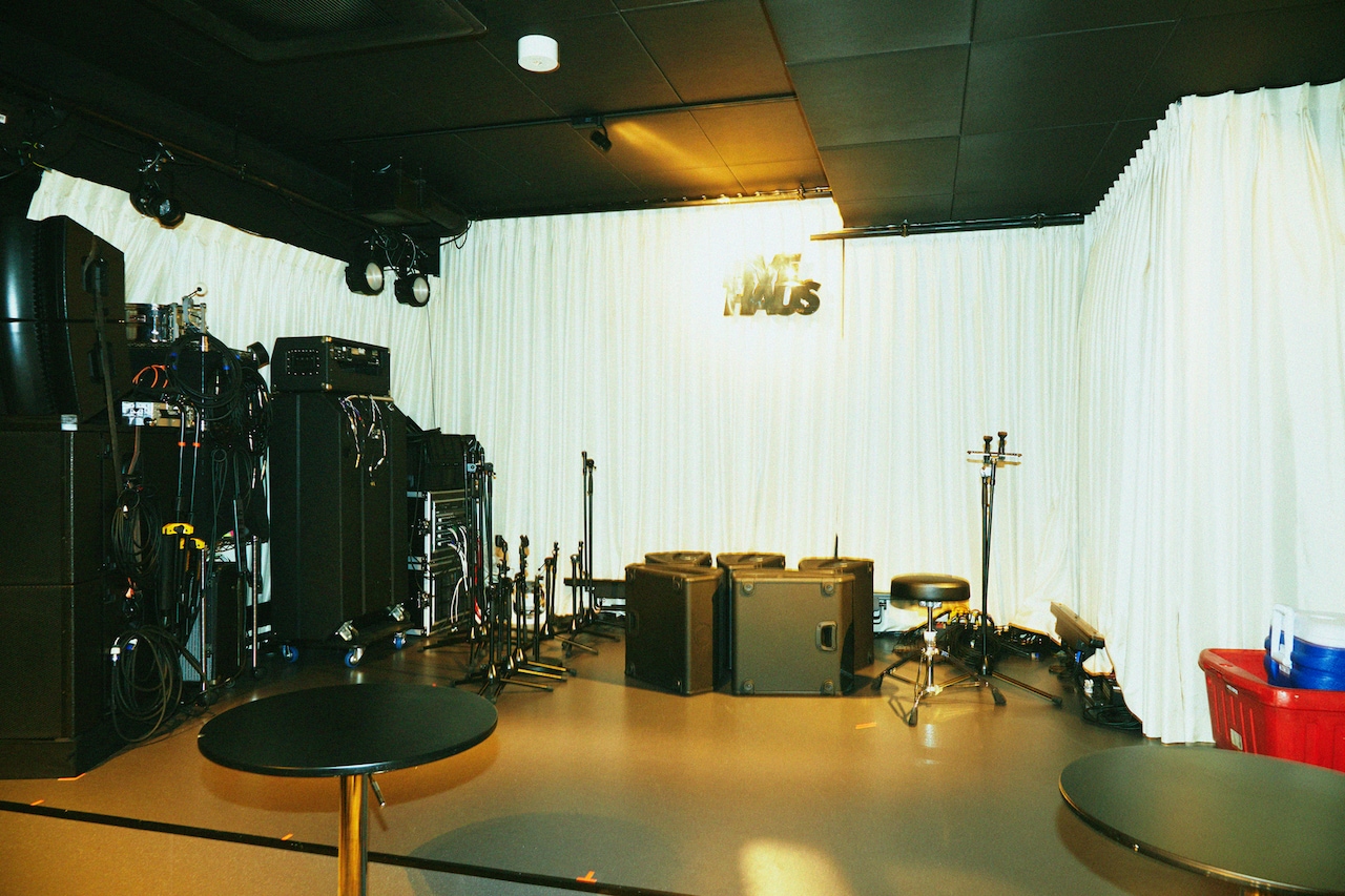 LIVE HAUSのステージの様子。