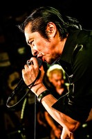 「怒髪天 delivery 響都ノ宴  カラダ立ち入り禁止。第一回、タマシイ限定ライブ。カモン！俺達界隈（魂のみ）。」の様子。（撮影：渡邉一生）