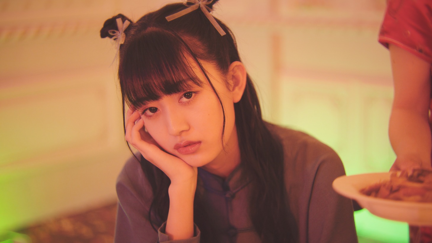 NELN「irony」MVのワンシーン。