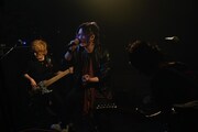 あらき「ARAKI LIVE ARK -iki ni kanzu-」の様子。（撮影：小松陽祐［ODD JOB］）
