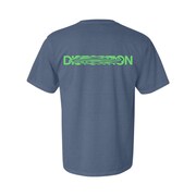 YouthQuakeのデザインTシャツ。