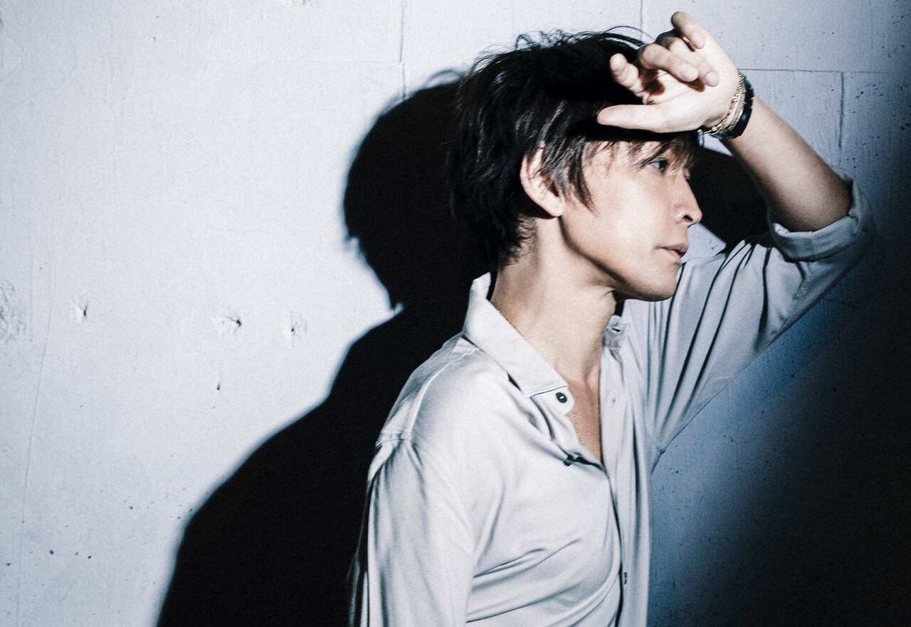 INORAN新曲「Don't Bring Me Down」MVで見せる自信に満ちた表情