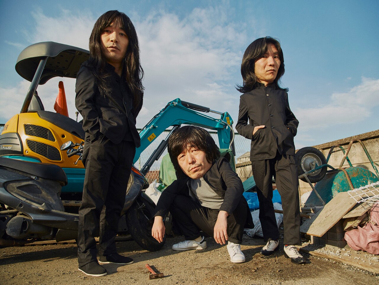 オシリペンペンズ新MVはモタコ＆道下の絵をふんだんに使用、10月には「何か」開催