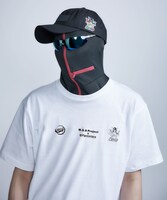 「メンバー集合 パッチCAP」の着用イメージ。