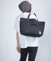 「パッチトートBAG」の使用イメージ。