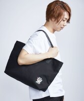 「パッチトートBAG」の使用イメージ。