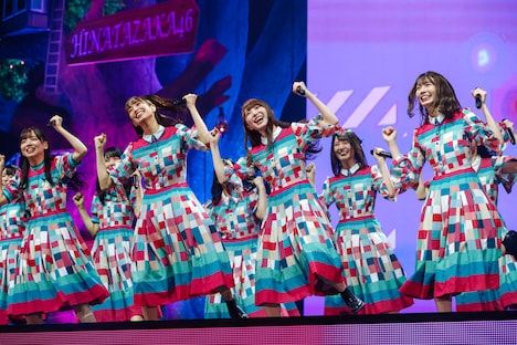 日向坂46「HINATAZAKA46 Live Online, YES!with YOU!~“22人”の音楽隊と風変わりな仲間たち~」の様子。(撮影:上山陽介)