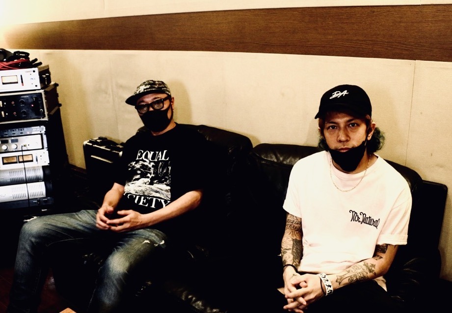 左からKYONO、Kj（Dragon Ash）。