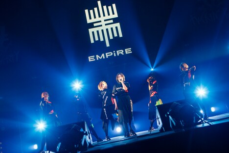 EMPiRE（Photo by sotobayashi kenta）
