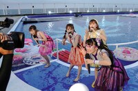 ももいろクローバーZ「ももクロ夏のバカ騒ぎ2020 配信先からこんにちは」の様子。