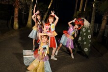 獅子舞に襲われるももいろクローバーZ。