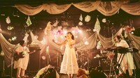 「永原真夏 配信ワンマンライブ HOME GIRL 特別編『太陽の宝石』」の様子。（撮影：Uwabo Koudai）