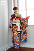 「生田絵梨花 - Ikuta Erika – 振袖」ビジュアル