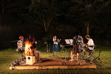 茅原実里「SUMMER CHAMPION 2020 ～Minori Chihara 12th Summer Live～」の様子。（撮影：草刈雅之）