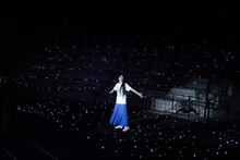 茅原実里「SUMMER CHAMPION 2020 ～Minori Chihara 12th Summer Live～」の様子。（撮影：草刈雅之）