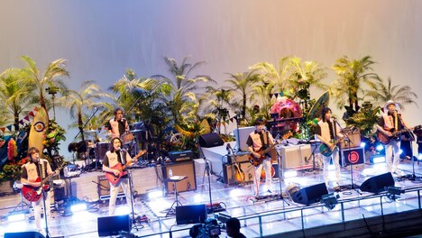 ライブパートの様子。（撮影：平野タカシ）