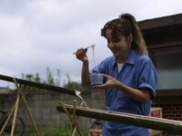 FNCY「みんなの夏」MVのワンシーン。