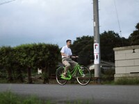 FNCY「みんなの夏」MVのワンシーン。