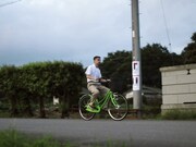 FNCY「みんなの夏」MVのワンシーン。
