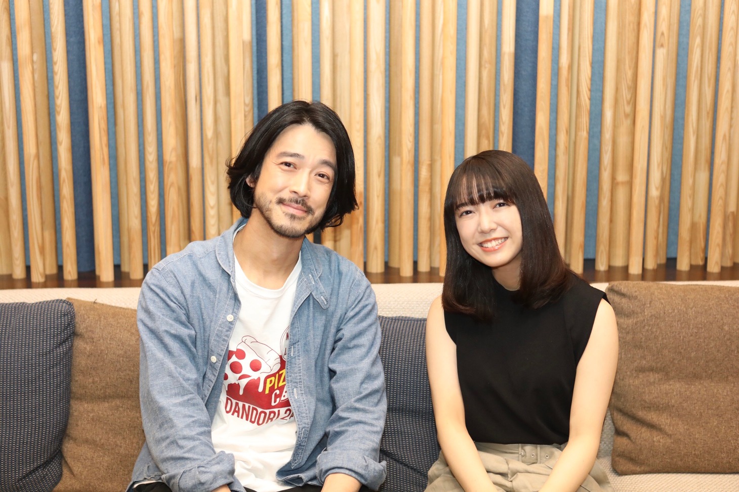 左から大橋トリオ、上白石萌音。