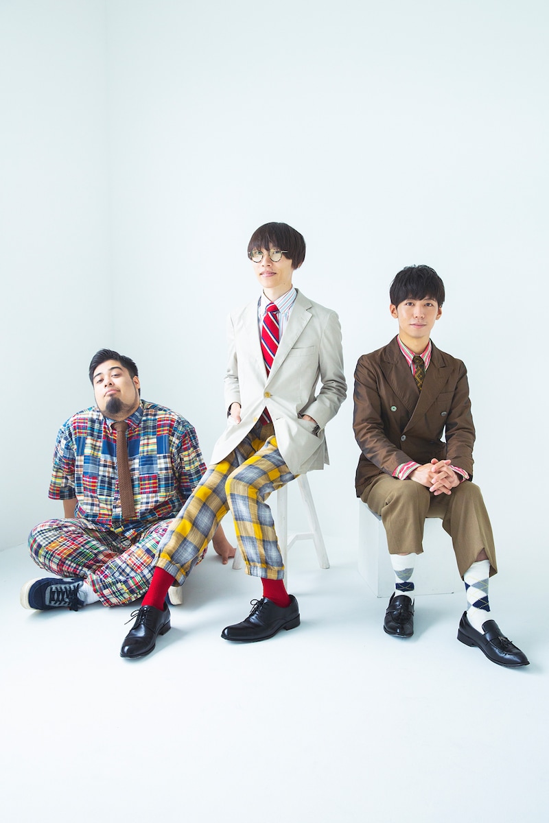 ウソツキ。左から林山拓斗（Dr）、竹田昌和（G, Vo）、藤井浩太（B）。