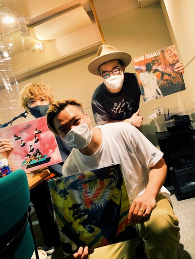 左からオカモトコウキ（OKAMOTO'S）、大林亮三（SANABAGUN.）、西寺郷太（NONA REEVES）。