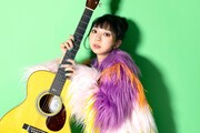 本日デビュー2周年！竹内アンナ新作リリース決定、明日の配信ライブに黒猫チェルシー岡本参加