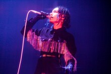 アヴちゃん（Vo）（撮影：森好弘）