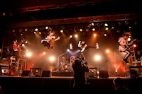 「FLOW 超会議 2020 ～アニメ縛りリターンズ～DVD/Blu-ray発売記念LIVE『アニメ縛りONLINE』」より。（photo by Masanori Fujikawa）