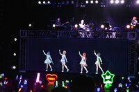 「えのぐワンマンLIVE2020 -次章-」2日目公演の様子。