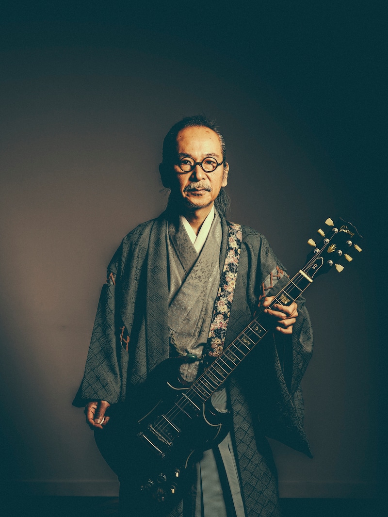 和嶋慎治（人間椅子）