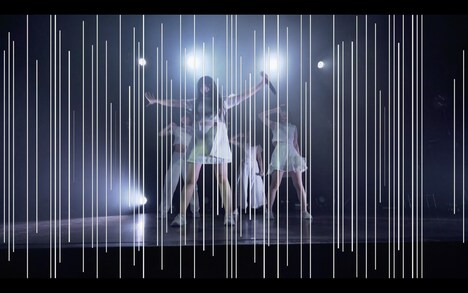 「rooms__」パフォーマンス時の配信画面。