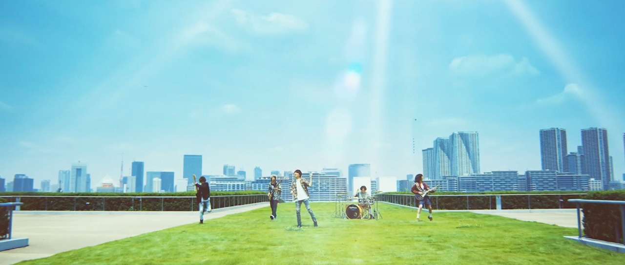 Novelbright「Sunny drop」MVのワンシーン。