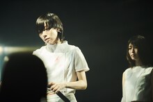 左からコショージメグミ、矢川葵（撮影：稲垣謙一）