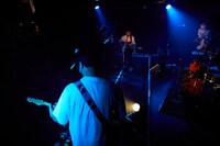 「銀杏BOYZ スマホライブ2020」の様子。（撮影：村井香）