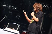 「J LIVE STREAMING AKASAKA BLITZ 5DAYS FINAL -THANK YOU TO ALL MOTHER FUCKERS-」の様子。