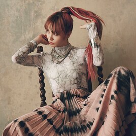 LiSAニューアルバムにPABLOがボーカルで参加、作家陣はBIGMAMA金井政人ら