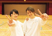 左から神木隆之介、中村隼人。