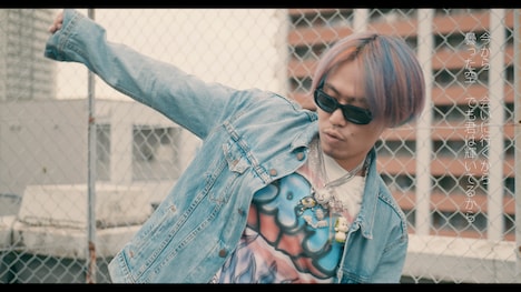 PizzaLove「スーパースターに会いに行く」ミュージックビデオより。