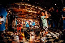 KEMURI（撮影：西槇太一）