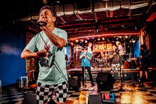 KEMURI（撮影：西槇太一）