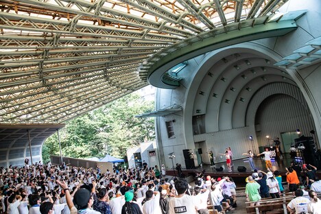 「lyrical school oneman live『真夏の絶好球』」の様子。