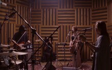 yonige「安全な公演」の様子。（撮影：小杉歩）