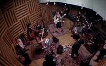 yonige「安全な公演」の様子。（撮影：小杉歩）