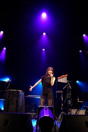 May'n「Hang jam vol."4.5"」の様子。（写真提供：ホリプロインターナショナル）