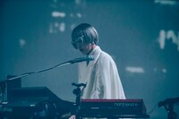 岡崎英美（Key）（撮影：横山マサト）