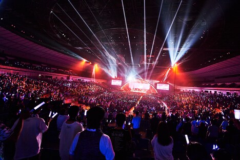 「和楽器バンド 真夏の大新年会2020 ～天球の架け橋～」の様子。（Photo by KEIKO TANABE）
