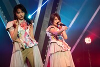 中山莉子（左）と柏木ひなた（右）。