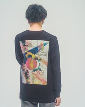 MR.OLIVE × AYANA INOUEコラボアイテムを着用した川谷絵音。